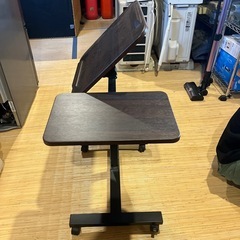 デスク　角度調整可能の画像