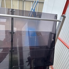 トヨダプロダクツ製のパンフレットスタンド「PS-310」の画像