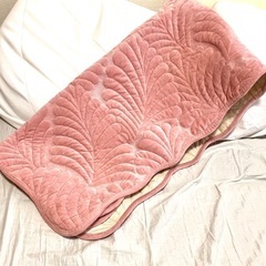新品未使用　キルティングラグマット　ピンクの画像
