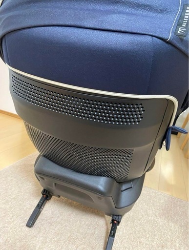 ネイビー チャイルドシート ISOFIX対応　エールべべ　クルット5i