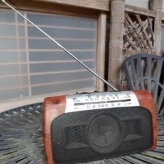 ラジオ📻　小泉成器　中国製の画像