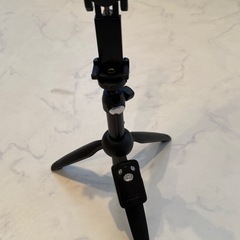 ※お渡し予定で調整中※【渋谷】スマホ三脚スタンド（Bluetoothのスイッチ機能付き）の画像