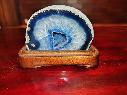 瑪瑙 メノウ 鑑賞石 飾り石 置物 オブジェ 木製 台座付き 青 ブルー レトロ 瑪瑙 メノウ 鑑賞石 飾り石 置物 オブジェ 木製 台座付き 青 ブルー