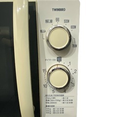 【ジ0825-18】シンプルなデザインで使いやすい‼️TWINBIRD 電子レンジ DR-D429型 2017年製の画像
