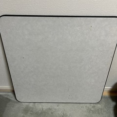 こたつテーブルの画像
