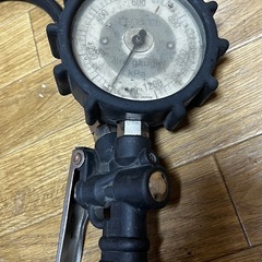ジャンク★エアゲージ 空気圧ゲージ タイヤゲージ 空気入れ エアチェック 空気圧測定 タイヤ空気圧の画像