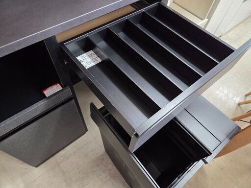 J8574 【リユースのサカイ柏店】 NITORI ニトリ キッチンボード リガーレ100KB ゴミ箱2個付き クリーニング済み　参考