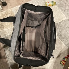 ほぼ新品🔴がま口で入れやすいグレーバッグの画像