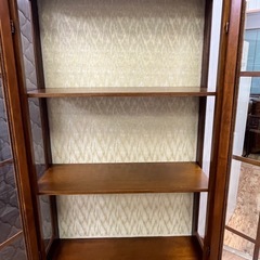 オシャレな木製家具!!  キュリオケース コレクションボード カップボード 輸入家具 木製 イタリア 鍵付きの画像