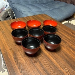 ご飯茶碗とおわんの画像