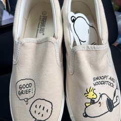 スヌーピー靴の画像