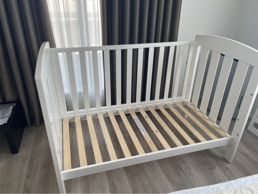 Boori ブーリ　アリス　ベビーベッド 3 in 1　説明書付き BOORI ブーリ ベビーベッド 6歳までベッド アリス B-ALCB (新型) 長く