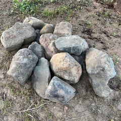 庭石。花壇作りにいかがですか？の画像