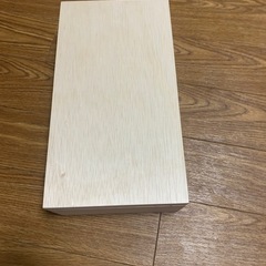 木の箱の画像