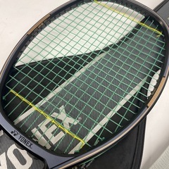 【中古】¥1,000  YONEX テニスラケット　カバー付き　【IH99】の画像