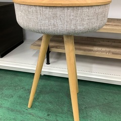 家具ならトレファク吉川店！！   Welle　Bluetooth対応スピーカー付きサイドテーブルの画像