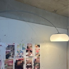 オシャレでとても大きな間接照明 の画像