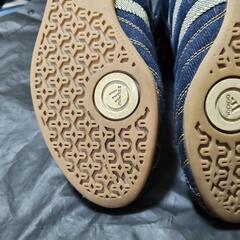 adidasデニムハイカットスニーカー24㌢の画像