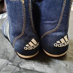 adidasデニムハイカットスニーカー24㌢の画像