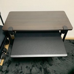 【無料】折りたたみテーブル、チェア、キーボードスライダーの画像