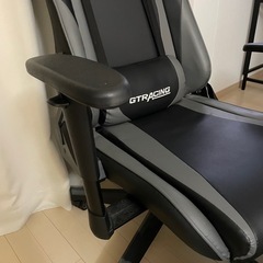 ゲーミングチェアの画像