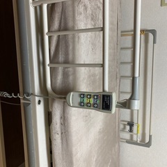 介護用電動ベッド
の画像