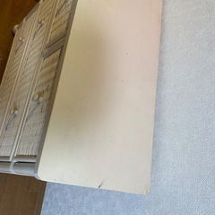 ラタンのチェスト　薄いピンク色の画像