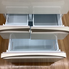 【トレファクマーケット久喜店】TOSHIBA　6ドア冷蔵庫の画像