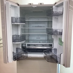 【トレファクマーケット久喜店】TOSHIBA　6ドア冷蔵庫の画像