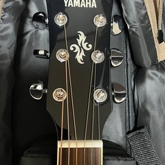 美品ケース付YAMAHAエレアコAPX60の画像