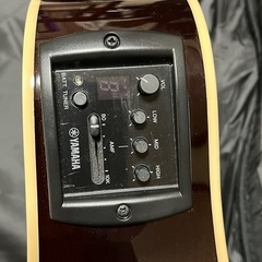 美品ケース付YAMAHAエレアコAPX60の画像