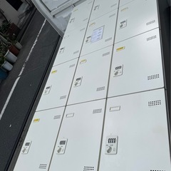 【定価135,000円】12人用ロッカー の画像