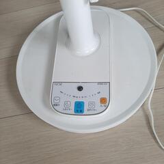 家庭用扇風機リモコン付けの画像