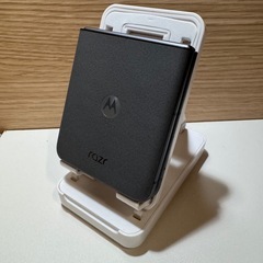 深夜でも対応可能　急募　motorola razr 50s【訳あり】の画像