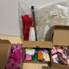 フリマを開催いたします‼️1点につき100円‼️物によっては、200円です‼️ の画像