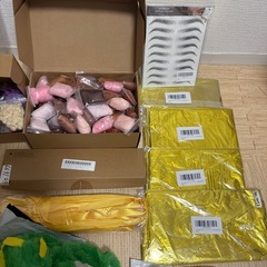 フリマを開催いたします‼️1点につき100円‼️物によっては、200円です‼️ の画像
