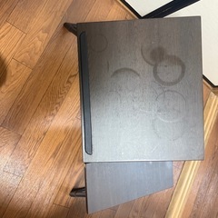 テーブル、椅子の画像