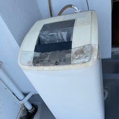 【無料】冷蔵庫・洗濯機・炊飯器・ベッド・ダイニングテーブルなど家具家電一式（一括受け取り優先・川崎市）の画像