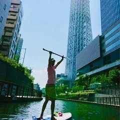 SUPボードとパドル
の画像