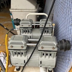 中古エアーコンプレッサーの画像