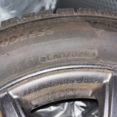 ⭐︎ブリヂストン　スタッドレスタイヤ　ホイール付き⭐︎155／65R14の画像