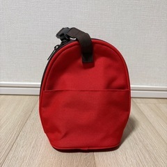 ハンナフラ マグポーチ りんご 赤の画像