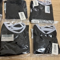 フリマを開催いたします‼️1点につき100円です‼️夏終わっちゃいますが来年にどうですか〜？？　水着、浮き輪‼️の画像