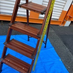 山善(YAMAZEN) 木目調 脚立 幅広 4段 安心のステップ幅13cm アルミ製 軽量 幅45×奥行88.5×高さ147cm 作業台 脚立 ステップ台 ブラウン PSHW-4Mの画像