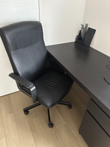 IKEA MALM デスク 140×65cm ブラック