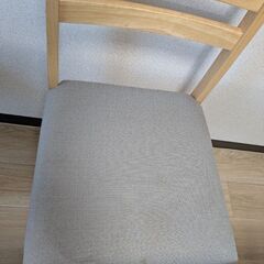 ダイニングテーブル+椅子×2の画像