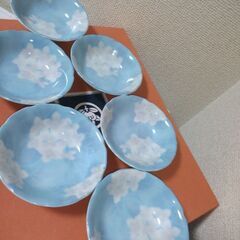 ①美品おでん銅鍋両手鍋 約25×30㎝ ②有田焼　雪峰窯紫陽花の淡水色の小鉢6客の画像