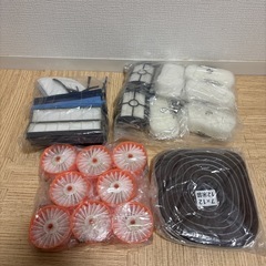 フリマを開催いたします‼️1点につき100円‼️ 隙間テープ、掃除機用‼️の画像