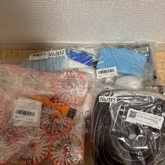 フリマを開催いたします‼️1点につき100円‼️ 隙間テープ、掃除機用‼️の画像