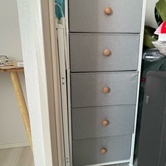 REAHOME チェスト 5段5杯タンス 収納 大容量 布製チェスト 洋服引き出し 小物・衣類収納ボックス 木製天板付き 脱衣所収納 ルームケース ファブリックチェスト スチールフレーム 多機能 大容量 変形にくい 簡単組立 転倒防止 【幅45×奥行30×高さ112cm】 (ライトグレー)の画像
